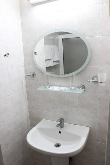 Фото номера Стандартный двухместный номер с 1 кроватью Отель Hotel Svilena г. Свиленград 4