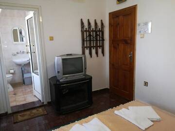 Фото номера Большой двухместный номер с 1 кроватью Отель Family Hotel George г. Свиленград 3