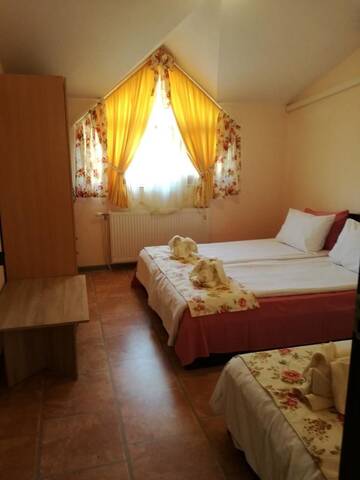 Фото номера Семейный номер с видом на город Гостевой дом Guest House Gebran г. Свиленград 2
