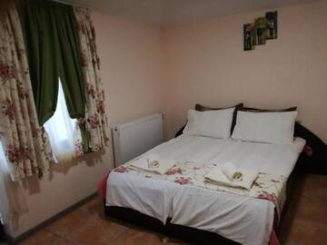 Фото номера Семейный номер с видом на сад Гостевой дом Guest House Gebran г. Свиленград 28