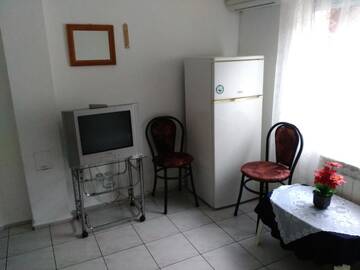 Фото номера Небольшой двухместный номер с 2 отдельными кроватями Гостевой дом Къща за гости "Чекичев" г. Свиленград 6