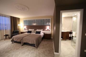 Фото номера Двухместный номер с 1 кроватью Отель Casino&amp;Hotel efbet Trakya г. Свиленград 14