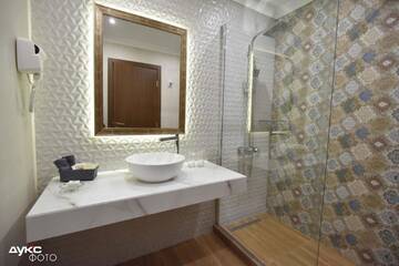 Фото номера Двухместный номер Делюкс с 1 кроватью Отель Sahara Hotel г. Свиленград 3